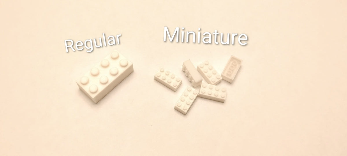 Regular vs miniature building bricks size comparison